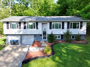 7405 Chant Ct, Louisville, KY 40214