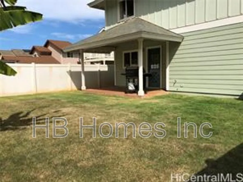 3 bed, 2.0 bath, 1363 sqft, $2,800 — Photo 2