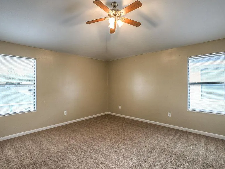 10610 Pine Landing Dr #B — Photo 19