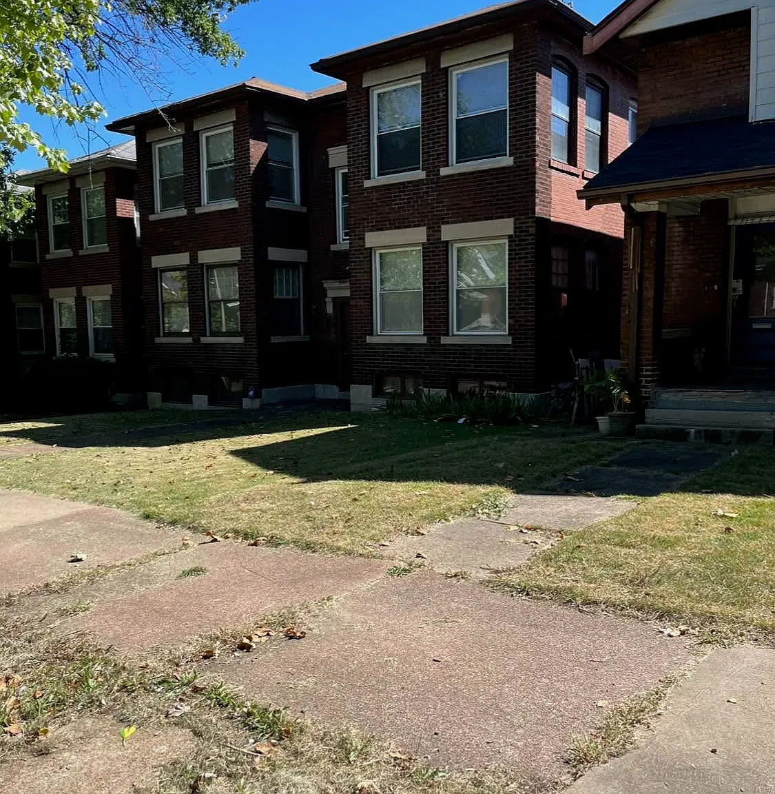 2 bed, 980 sqft, $1,050 — Photo 1