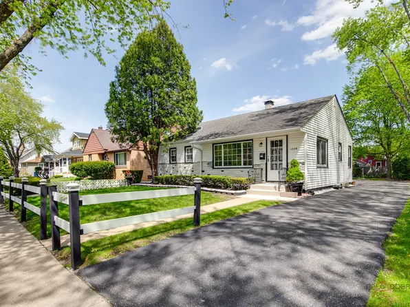 1009 Westmoreland Ave, Waukegan, IL 60085