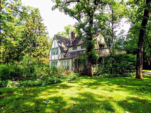 2nd image of 245 Warwick Ln