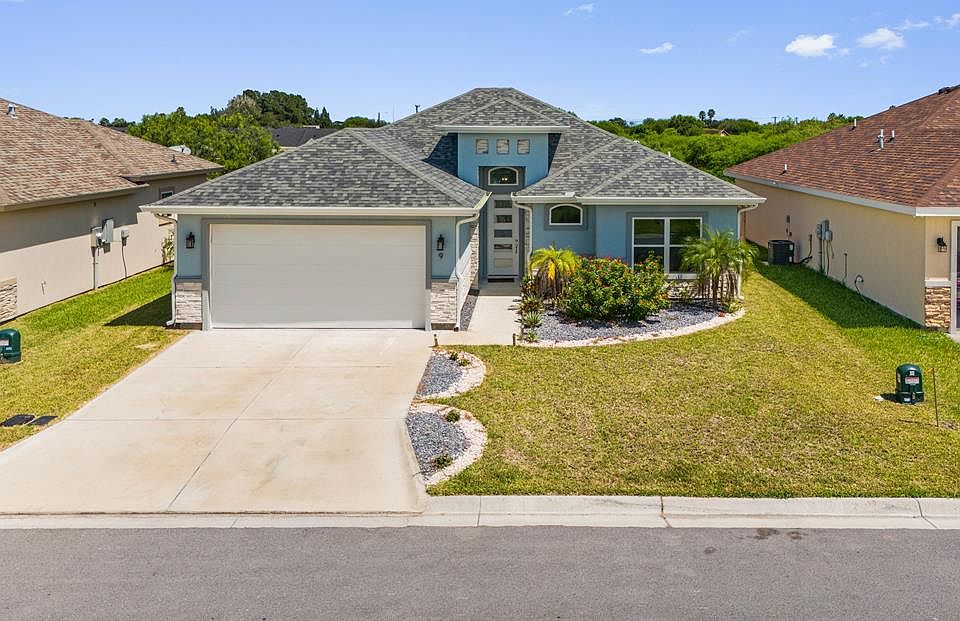 1st image of 9 S Bay Hill Dr