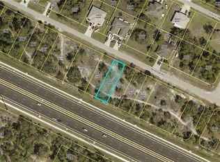 948 Meadow Rd, Lehigh Acres, FL 33973