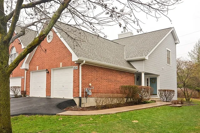 1625 W Ethans Glen Dr photo 1