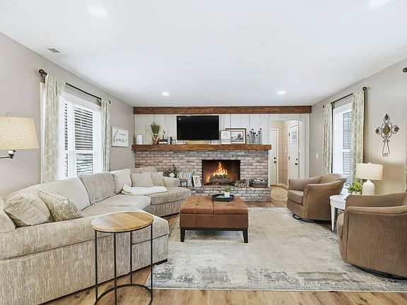 5th image of 1306 E Cedar Canyons Rd