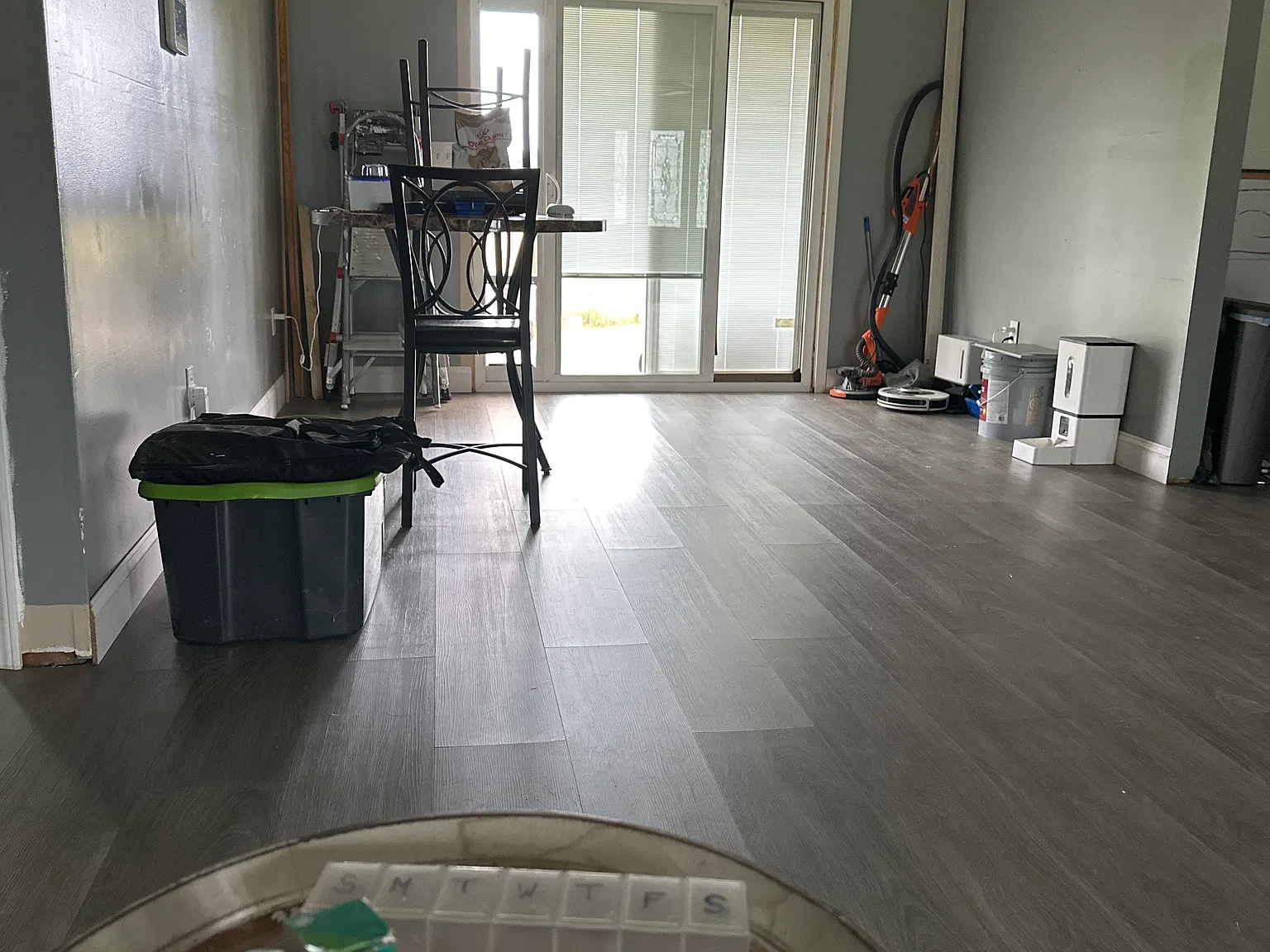 3 bed, 1600 sqft, $1,700 — Photo 2