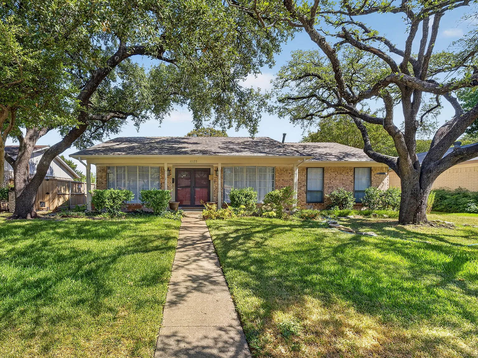 4 bed, 2.5 bath, 1833 sqft, $2,895 — Photo 3