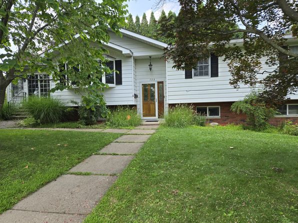 500 1st St