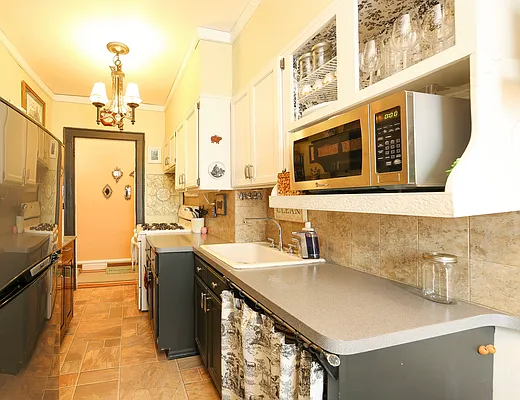 Sold by Calabrese Real Estate | media 10