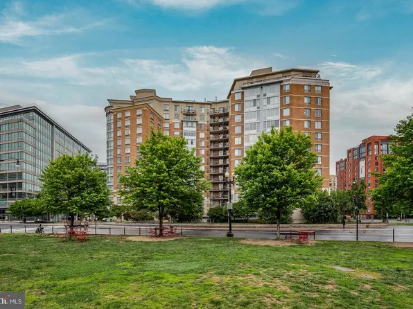 555 Massachusetts Ave NW APT 506, Washington, DC 20001