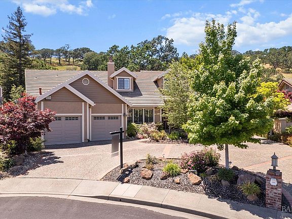 3rd image of 349 Grandview Drive