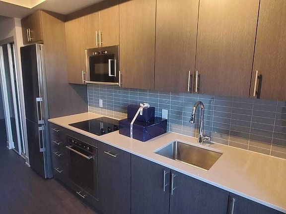 2nd image of 2550 Simcoe St N #2303