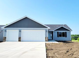 1110 Sunset Blvd NW, Montgomery, MN 56069