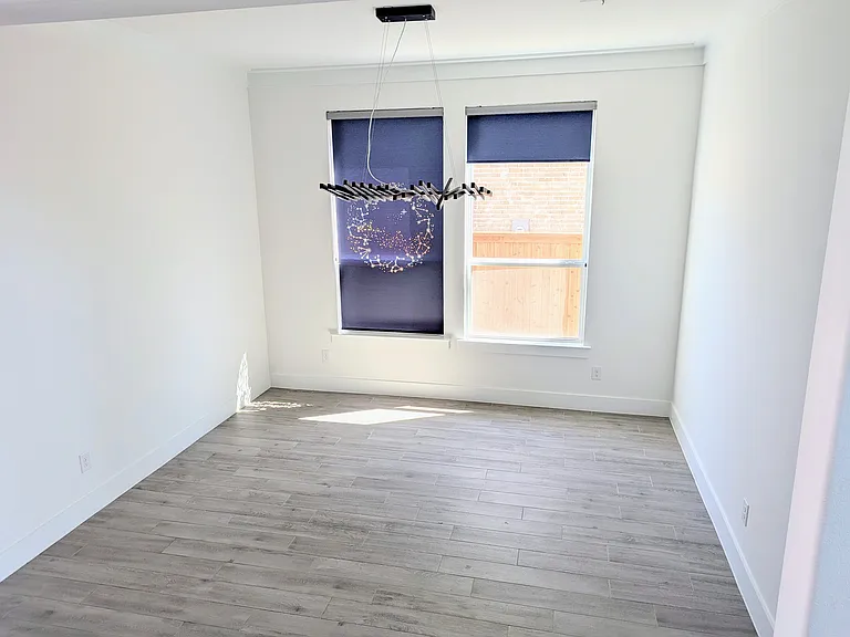 749 Pentonville Ln — Photo 10