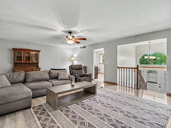 5th image of 1501 Ritzmann Dr