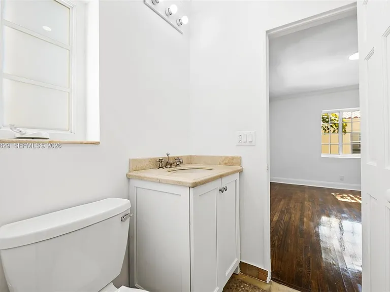 1545 Meridian Ave — Photo 9