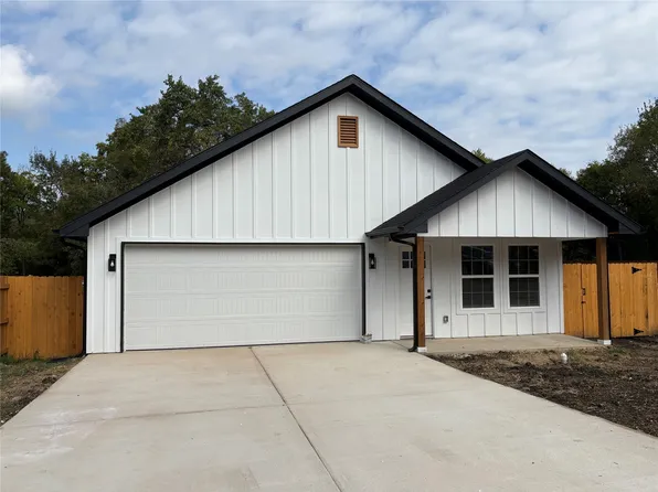 719 E Commerce Ave, Cooper, TX 75432