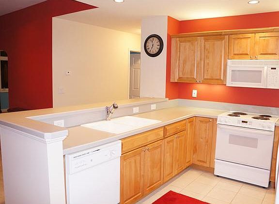 4th image of 220 E Mac Ave #318