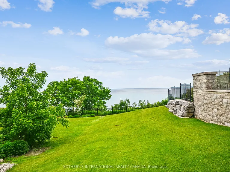10 Maple Grove Dr #21 — Photo 39