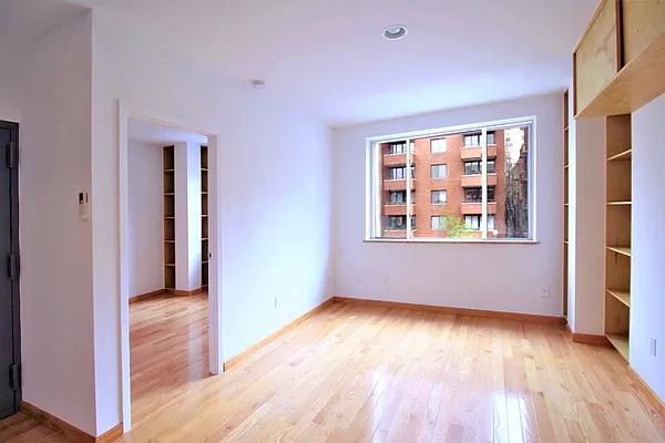 Rented by Corcoran | media 52