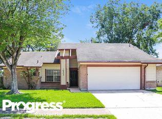 16303 La Gloria Dr, Houston, TX 77083
