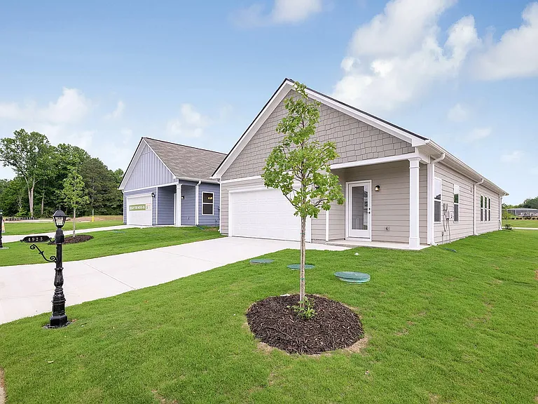 4923 Hazelnut Ln — Photo 13