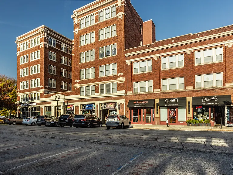 425 Massachusetts Ave #A — Photo 4