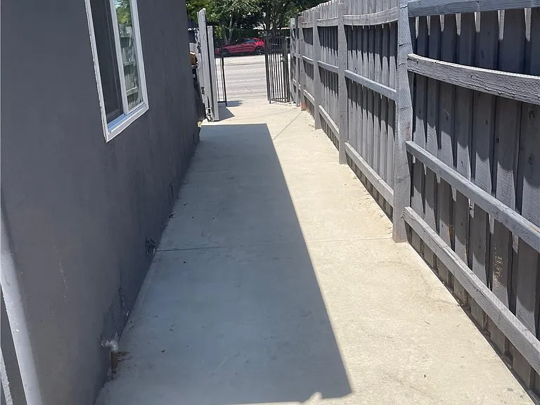 7024 Wilbur Ave — Photo 5
