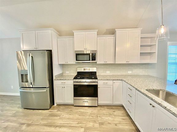 3rd image of 9356 Crescent Lodge Dr