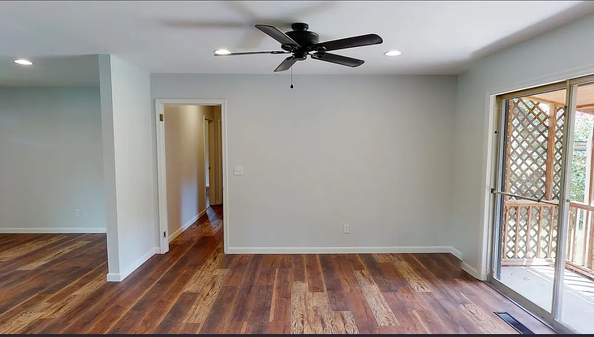 2 bed, 1300 sqft, $2,000 — Photo 3