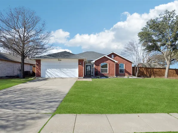 1016 Grand Central Pkwy, Saginaw, TX 76131