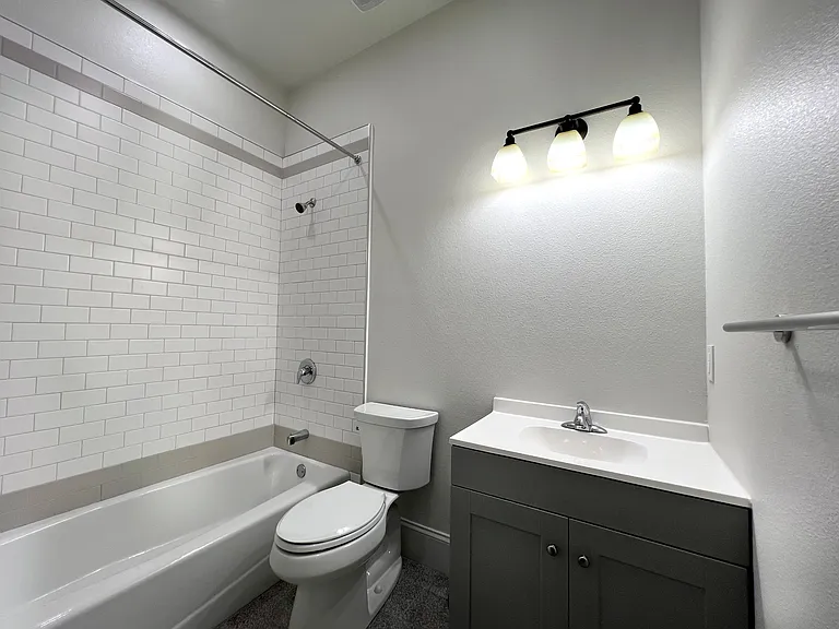 244 E Park Ave #201 — Photo 7