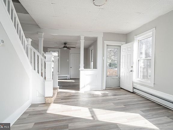 4th image of 515 Oak St E