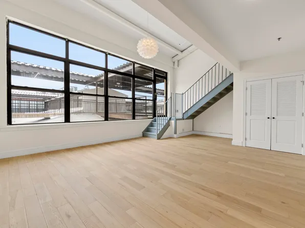 300 Communipaw Avenue image 19 of 50