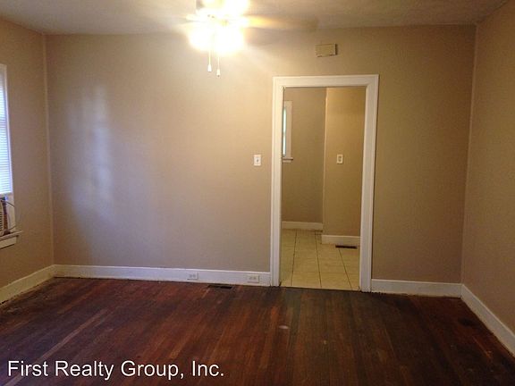 3rd image of 1508 Superior Ave