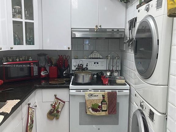 4th image of 10000 NW 80th Ct APT 2336