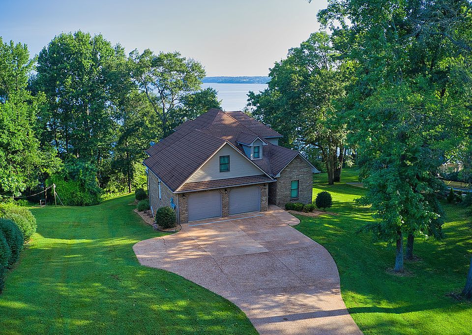 1st image of 498 Dogwood Ln
