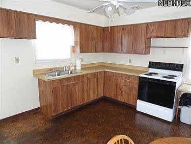 3rd image of 301 McKinney Blvd