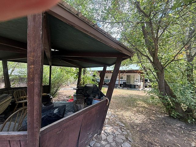 Listing photo 4