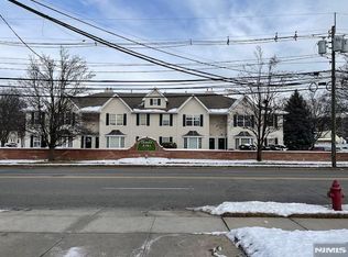 35 Chanda Ct #D035, Clifton, NJ 07012