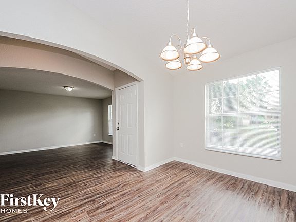 5th image of 514 Magpie Ln