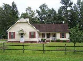 100 Carriage Ct, Jacksonville, NC 28540