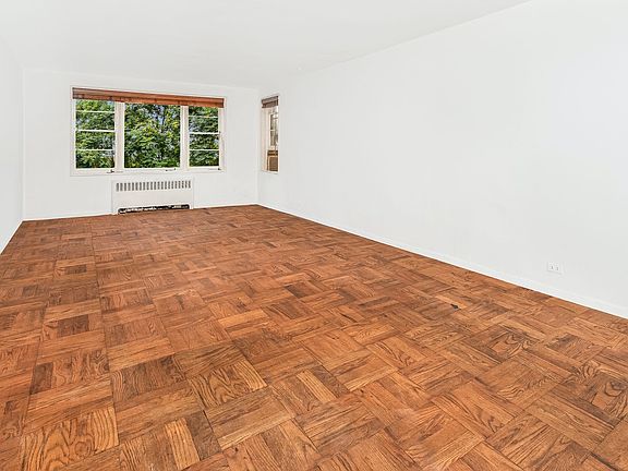4th image of 3720 Independence Ave APT 1A