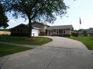 408 N Raven Rd, Shorewood, IL 60404