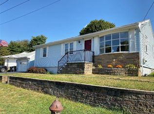 20 Whipple Ct, North Providence, RI 02911