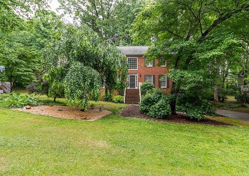 1st image of 1651 Oakford Ct SW