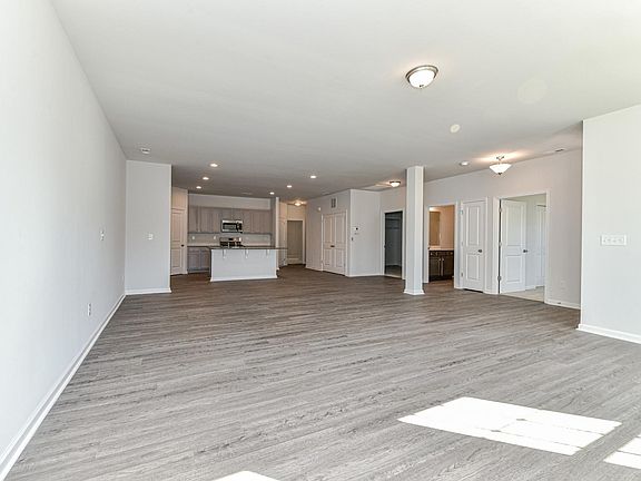 009 Dining Room And Family Room
