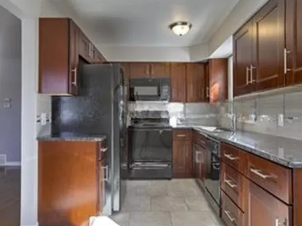 6628 Pratt St APT 4, Omaha, NE 68104