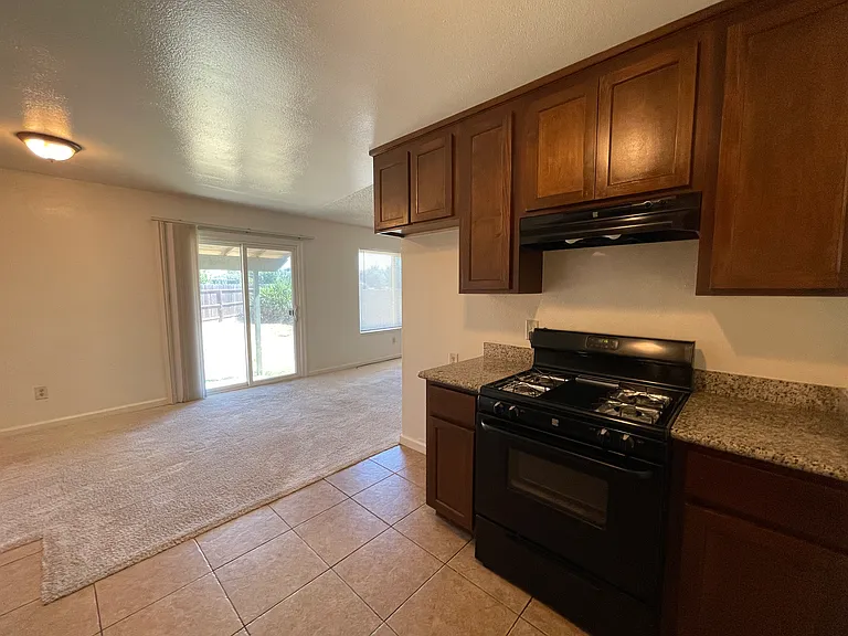 3500 Timberly Ln — Photo 5